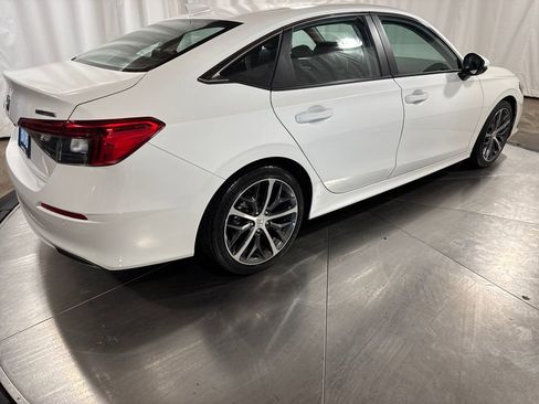 Certified 2024 Honda Civic Touring image 8