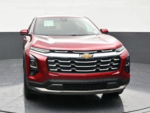 Used 2025 Chevrolet Equinox LT w/ Safety and Technology Package FWD image 8