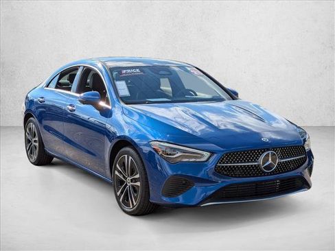 Certified 2025 Mercedes-Benz CLA 250 image 3