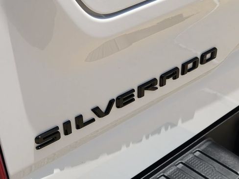 Used 2025 Chevrolet Silverado 1500 Custom Trail Boss w/ LPO, Dark Essentials Package AWD/4WD image 9