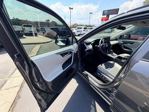 Used 2025 Toyota RAV4 XLE w/ Weather Package AWD/4WD image 10