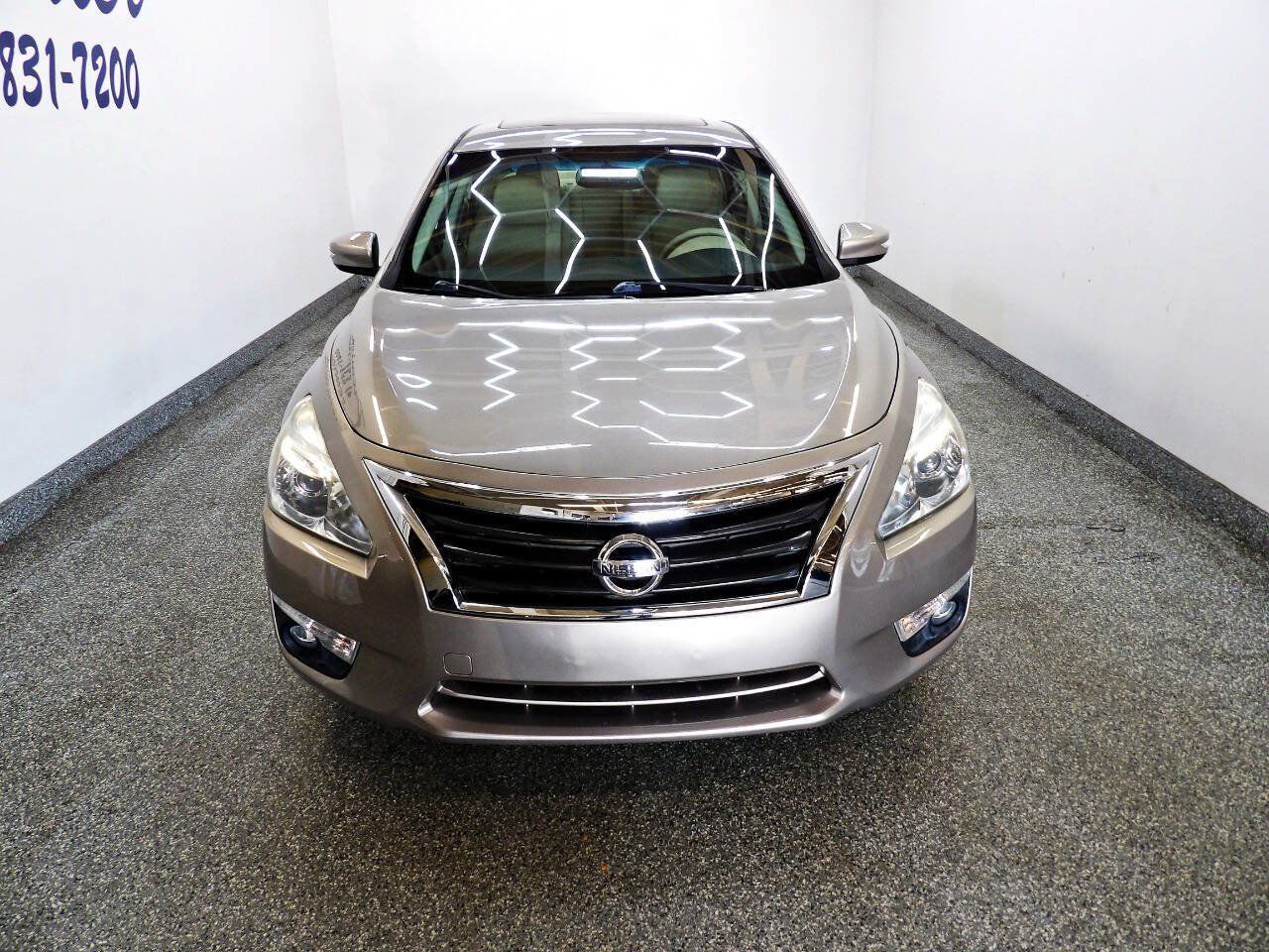 Used 2014 Nissan Altima 3.5 SL w/ Technology Package FWD image 2