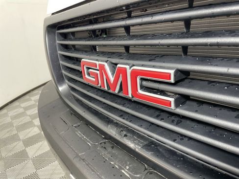 New 2025 GMC Savana 2500 Extended w/ Driver Convenience Package image 28