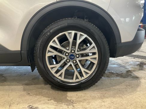 Used 2020 Ford Escape SEL image 26