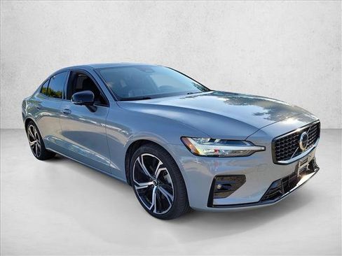 Used 2024 Volvo S60 B5 Plus AWD/4WD image 3