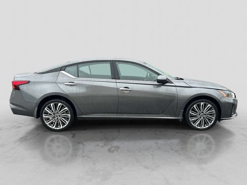 Certified 2023 Nissan Altima 2.5 SL AWD/4WD image 6