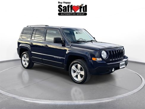 Used 2016 Jeep Patriot Latitude w/ Sun/Sound Group image 10