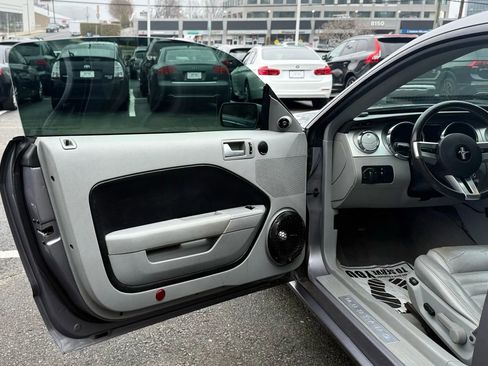 Used 2006 Ford Mustang GT image 8