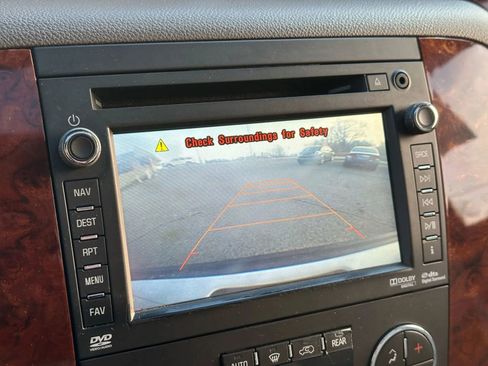 Used 2013 Chevrolet Tahoe LTZ image 7