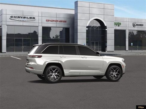 New 2023 Jeep Grand Cherokee Summit image 15