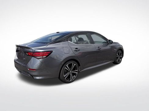 Used 2023 Nissan Sentra SR w/ SR Premium Package FWD image 6