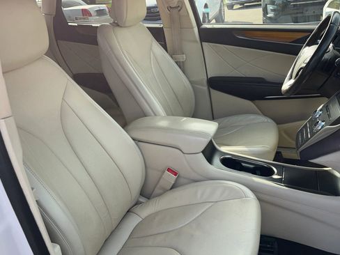 Used 2016 Lincoln MKC Reserve w/ Lincoln MKC Climate Package image 20