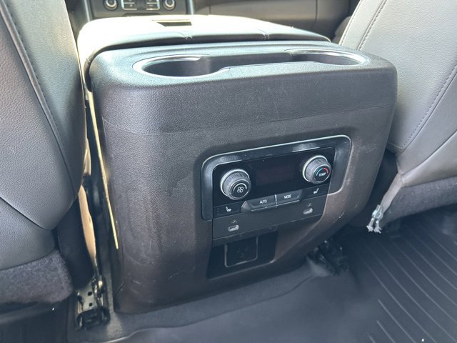 Used 2022 Chevrolet Tahoe Z71 w/ Luxury Package AWD/4WD image 26