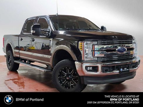 Used 2019 Ford F250 Lariat w/ Lariat Value Package image 1