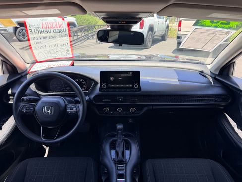 Used 2025 Honda HR-V LX image 17