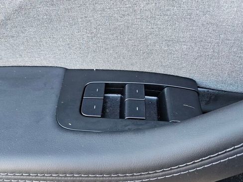 Used 2025 Tesla Model 3 Long Range image 32