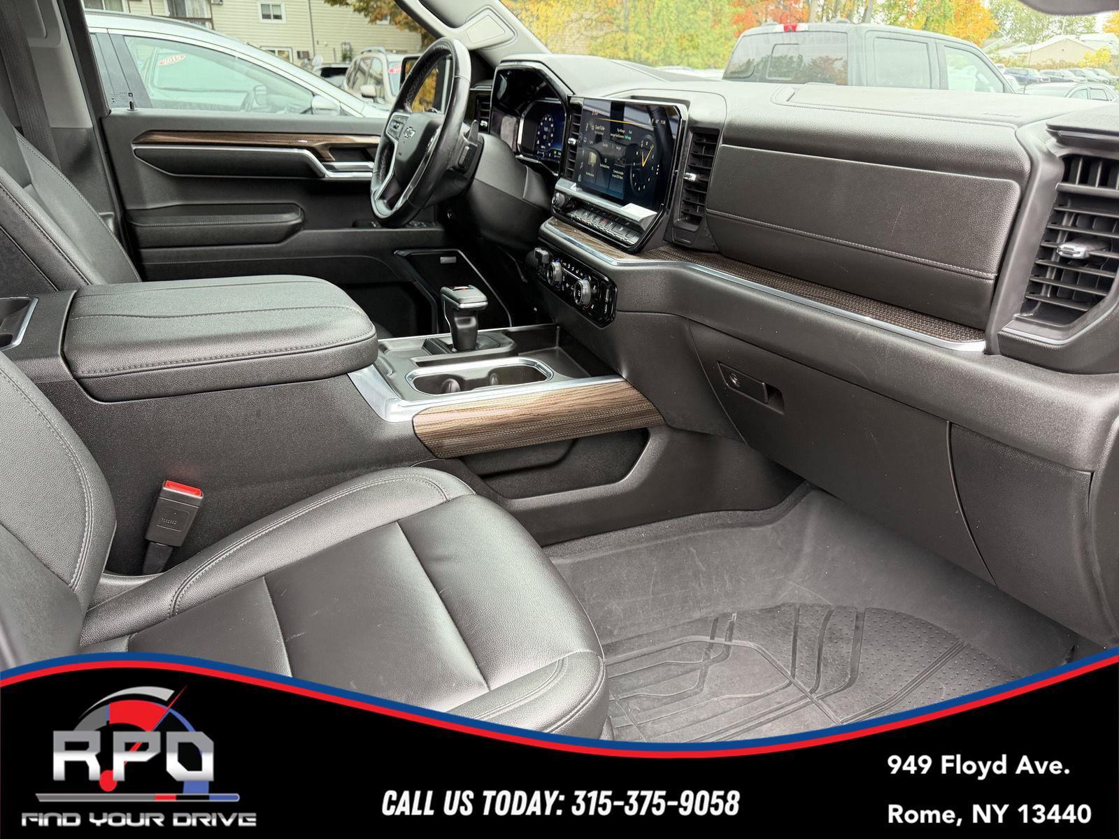 Used 2023 Chevrolet Silverado 1500 RST w/ Redline Edition AWD/4WD image 39