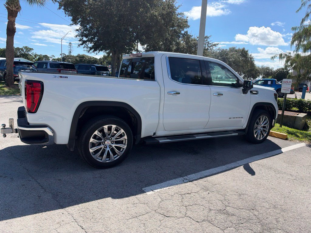 Used 2026 GMC Sierra 1500 SLT w/ SLT Premium Package AWD/4WD image 3