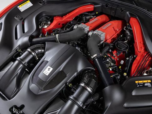 Used 2020 Ferrari Portofino image 10