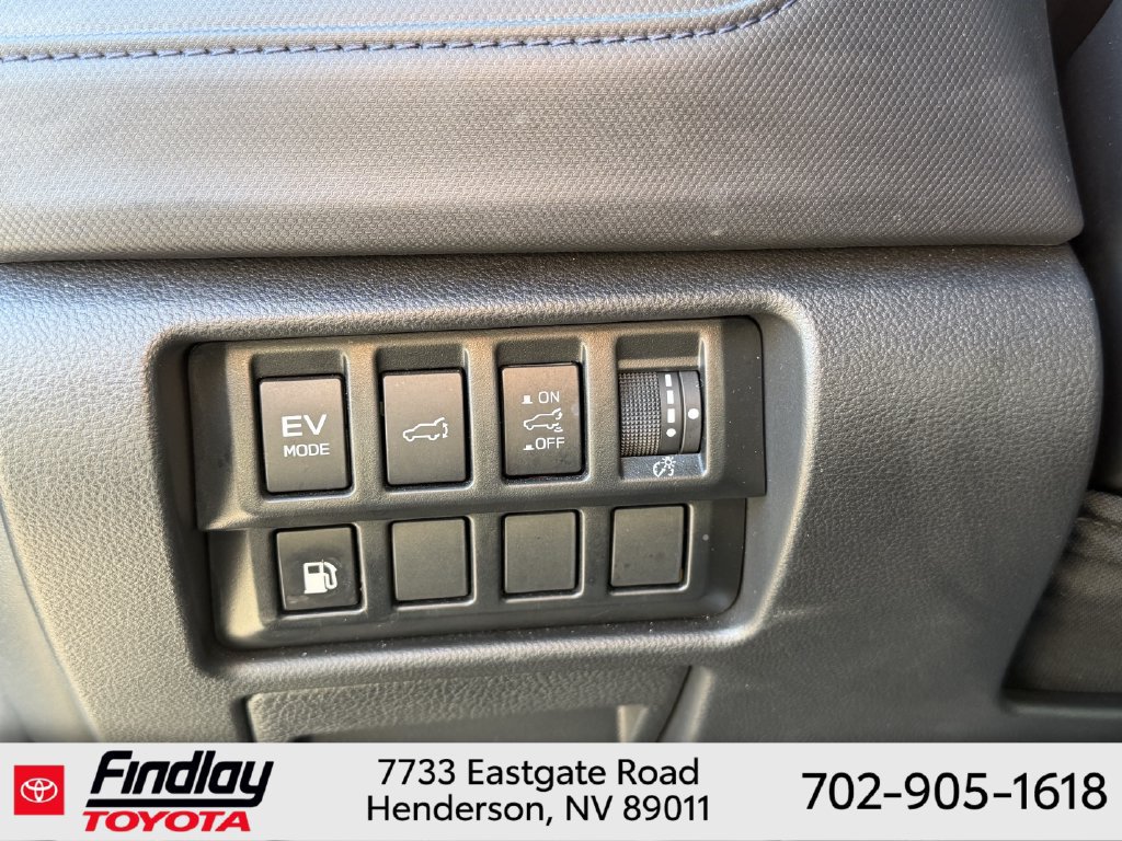 Used 2025 Subaru Forester Premium AWD/4WD image 19