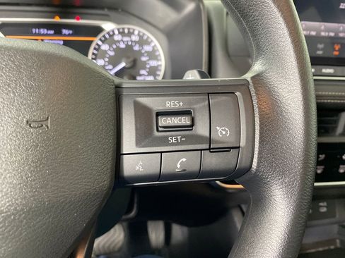 Used 2025 Nissan Rogue S image 13