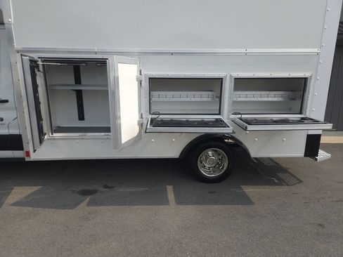 Used 2020 Ford Transit 350 DRW w/ Exterior Upgrade Package RWD image 4