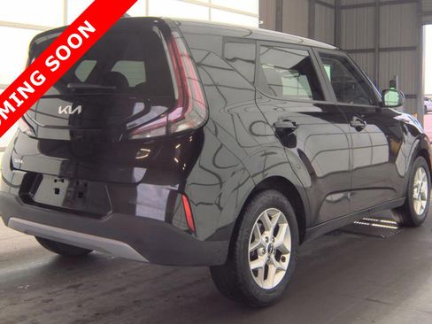 Used 2023 Kia Soul S FWD image 4