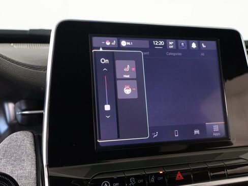 Used 2025 Jeep Compass Latitude image 7