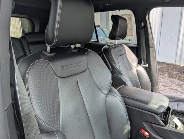 Used 2023 Jeep Grand Cherokee Overland w/ Advanced Protech Group III AWD/4WD image 15
