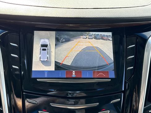 Used 2019 Cadillac Escalade ESV Luxury image 30