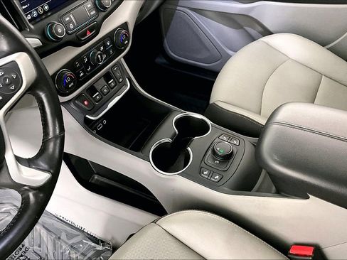 Used 2019 GMC Terrain SLT w/ Preferred Package image 17