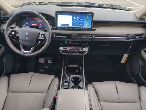 New 2026 Lincoln Corsair Grand Touring AWD/4WD image 15