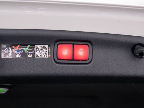 New 2026 Mercedes-Benz C 300 4MATIC Sedan image 30