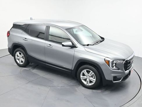 Certified 2024 GMC Terrain SLE image 25