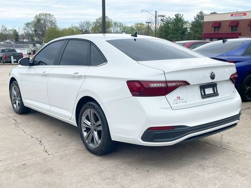 Used 2022 Volkswagen Jetta SE image 5