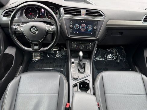 Used 2020 Volkswagen Tiguan SE R-Line AWD/4WD image 29