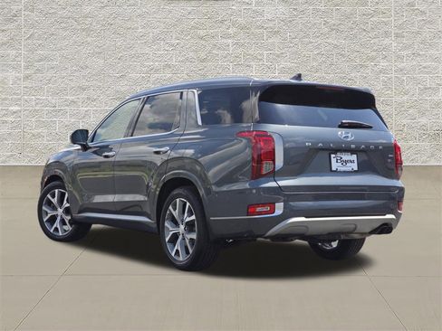 Used 2022 Hyundai Palisade Limited w/ Winter Package AWD/4WD image 5