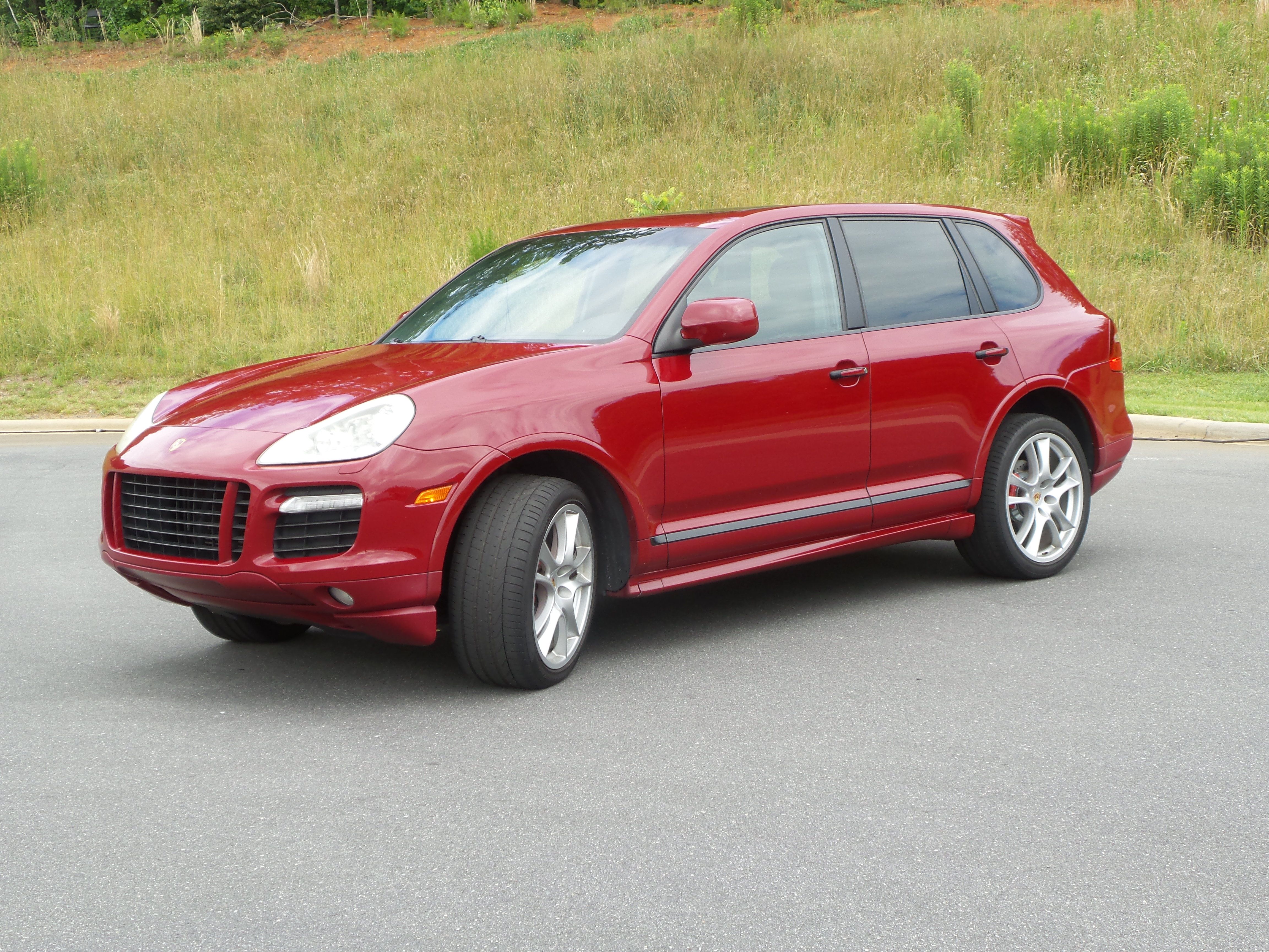 Used 2009 Porsche Cayenne GTS AWD/4WD image 3