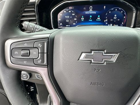 Used 2024 Chevrolet Silverado 2500 ZR2 w/ Technology Package image 26