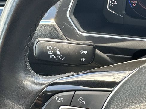Used 2019 Volkswagen Tiguan SEL AWD/4WD image 25