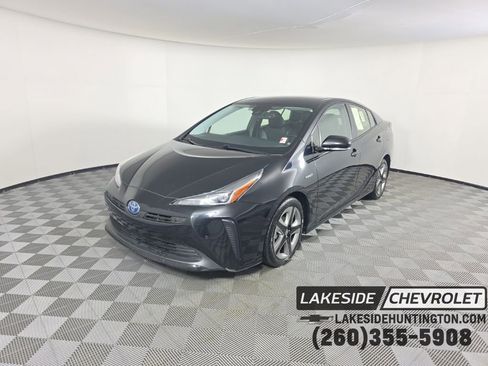 Used 2019 Toyota Prius XLE image 1