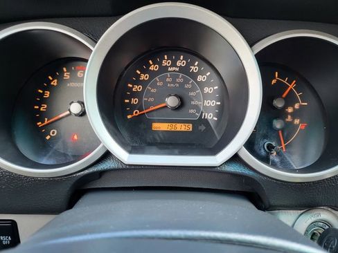 Used 2008 Toyota 4Runner SR5 AWD/4WD image 14