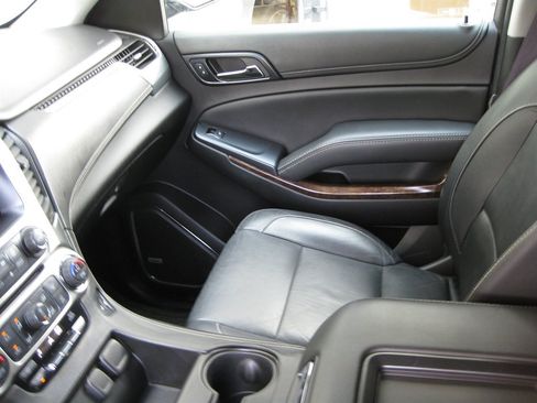 Used 2016 Chevrolet Tahoe LT RWD image 26