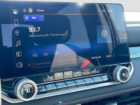 Used 2024 Chevrolet Colorado Z71 w/ Z71 Convenience Package 2 image 15