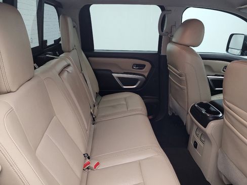 Used 2016 Nissan Titan SL RWD image 19