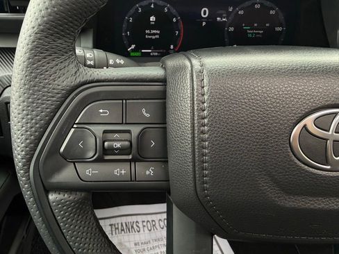 Used 2025 Toyota Tacoma TRD Pro image 25