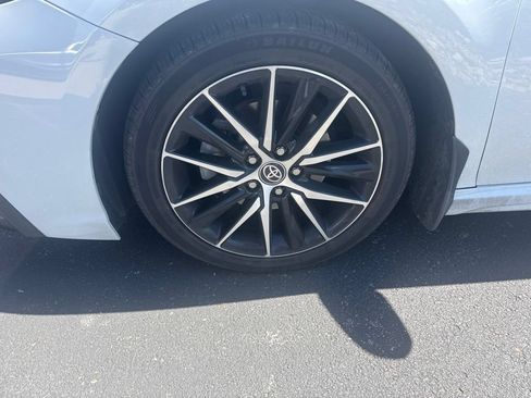 Used 2022 Toyota Camry SE w/ Cold Weather Package FWD image 4