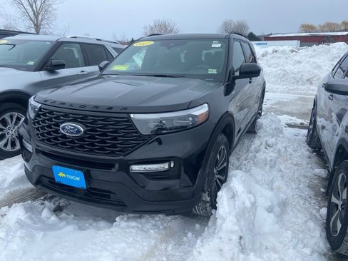 Used 2023 Ford Explorer ST-Line w/ Class IV Trailer Tow Package image 3