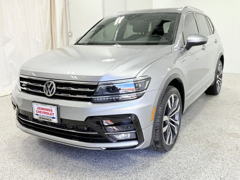 Used 2020 Volkswagen Tiguan SEL Premium R-Line image 3