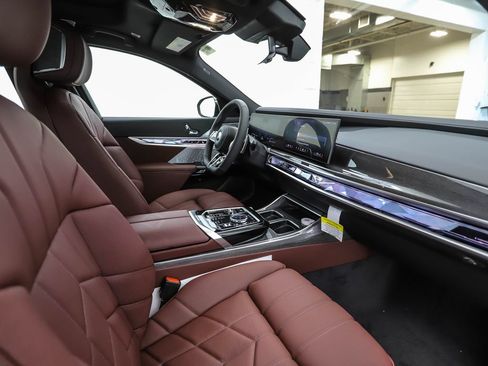 New 2026 BMW 740i xDrive AWD/4WD image 31